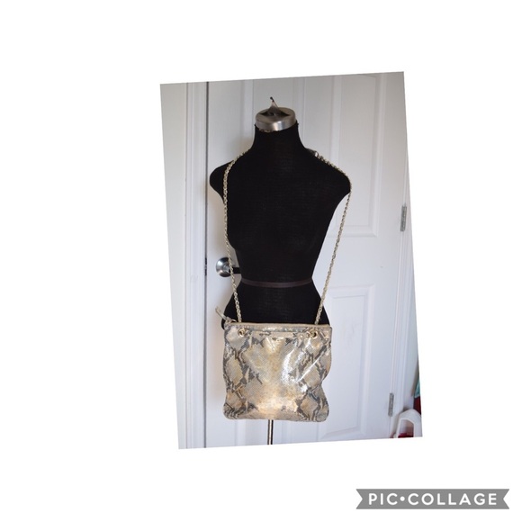 DKNY cross body bag - Picture 2 of 8